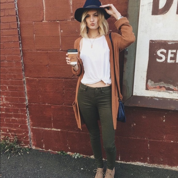 Aritzia Pants - Aritzia Community Green Ankle Jeans